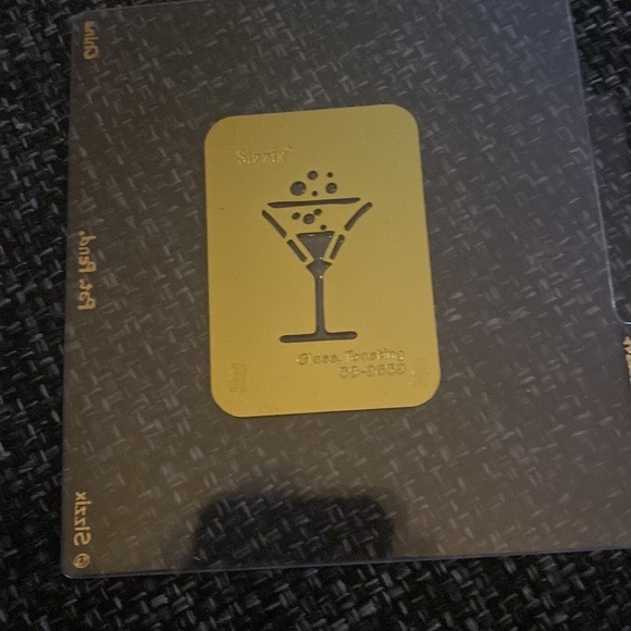 Sizzix brass stencil embossing folder dies firework, confetti & martini glass - Picture 4 of 5